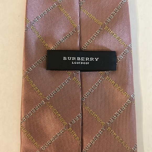 Authentic Burberry Printed Tie - Picture 2 of 6